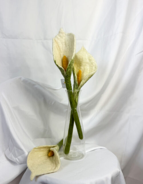 Fair-Trade Handmade Felt Peace Lily Stem – White Wool Flower – Elegant Sustainable Decor
